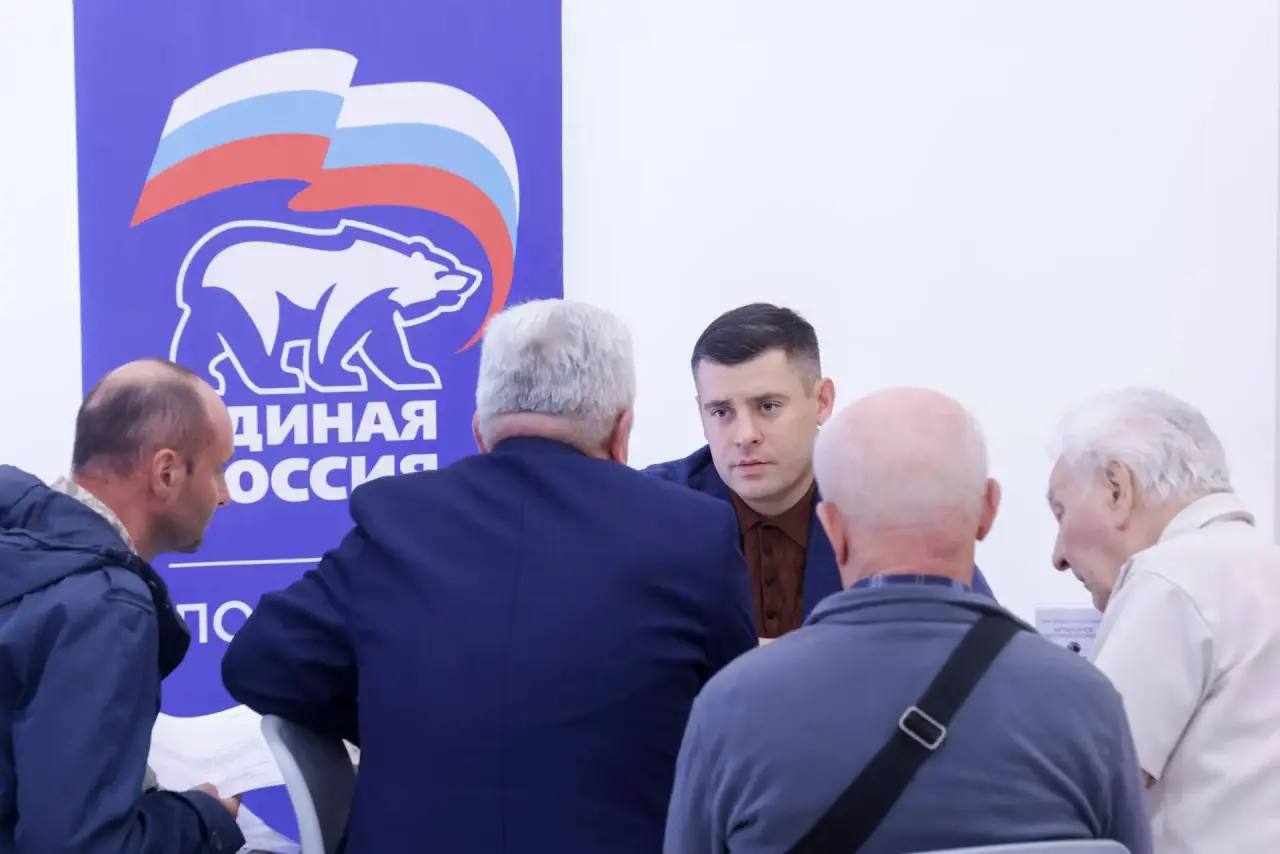 Глава Подольска Григорий Артамонов провел выездную администрацию на Южном Глава Подольска Григорий Артамонов провел выездную администрацию на Южном