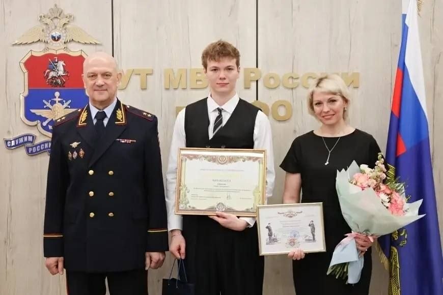 Студент Подольского колледжа Роман Ефимов удостоен почетной грамоты министра внутренних дел РФ 