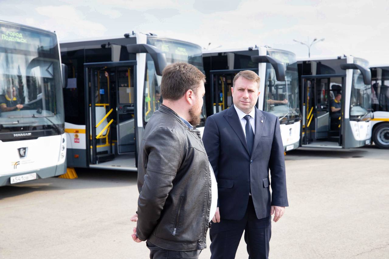 Десять новых современных автобусов вышли на дороги Подольска Десять новых современных автобусов вышли на дороги Подольска