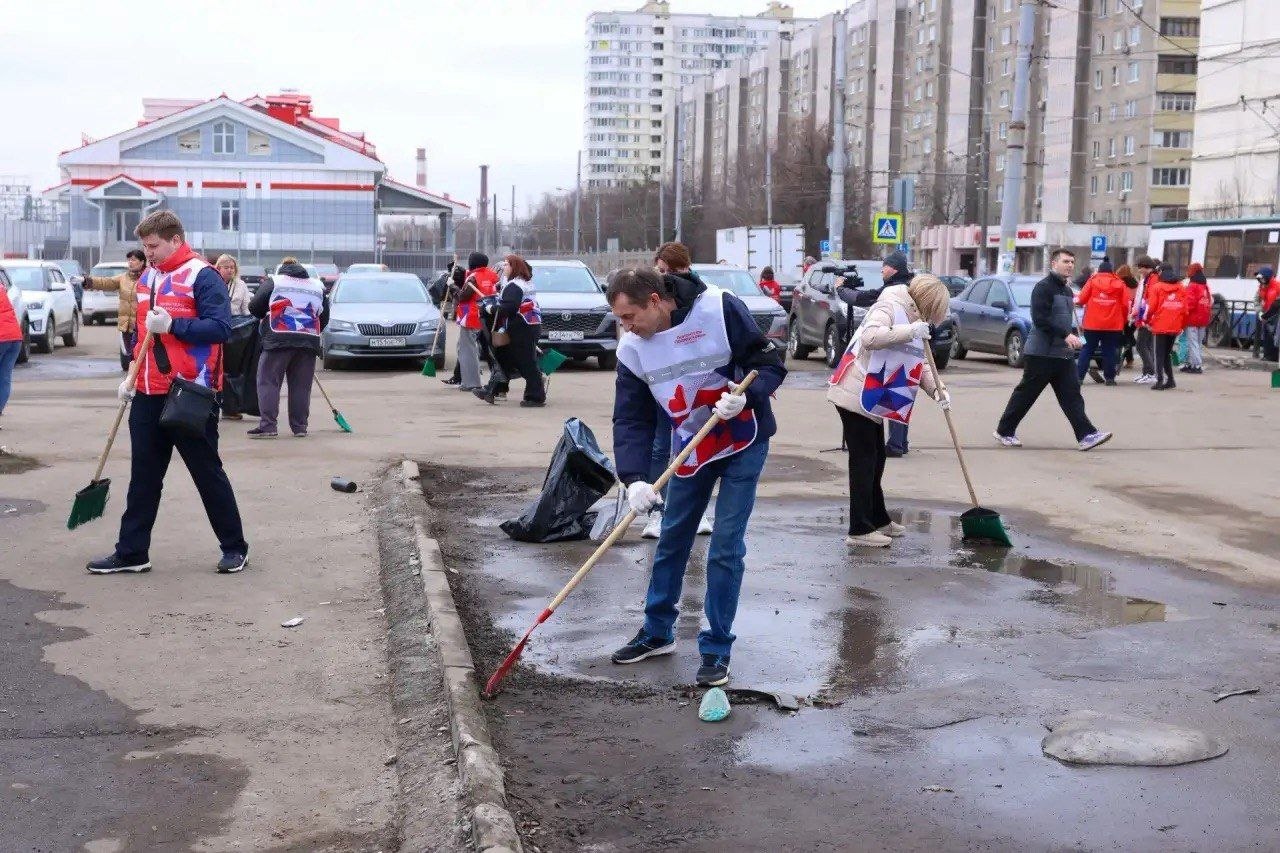 В Подольске впервые прошел субботник с оплатой через Яндекс В Подольске впервые прошел субботник с оплатой через Яндекс