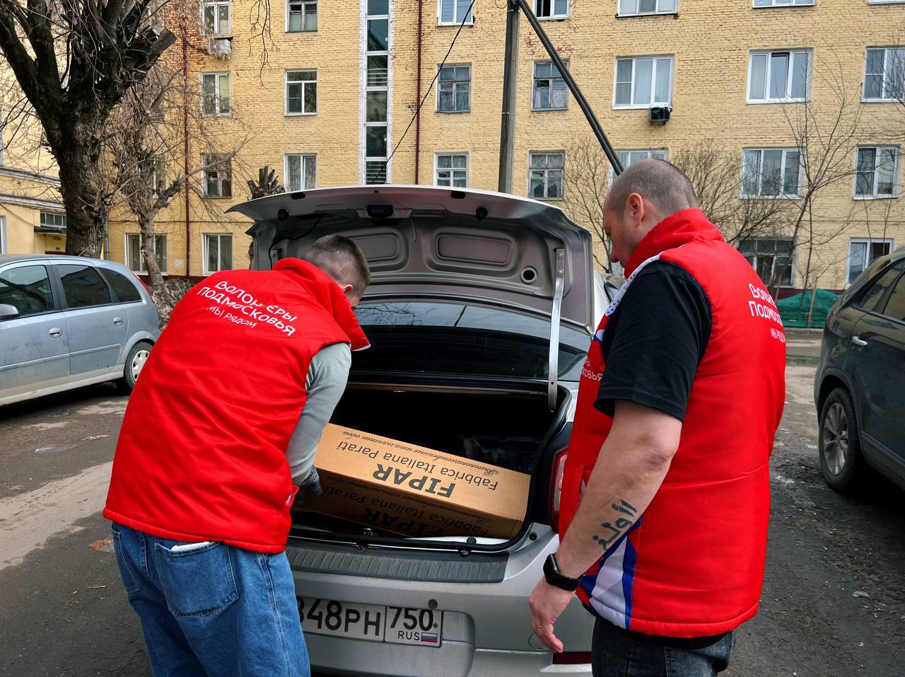 Волонтёры продолжают творить добро