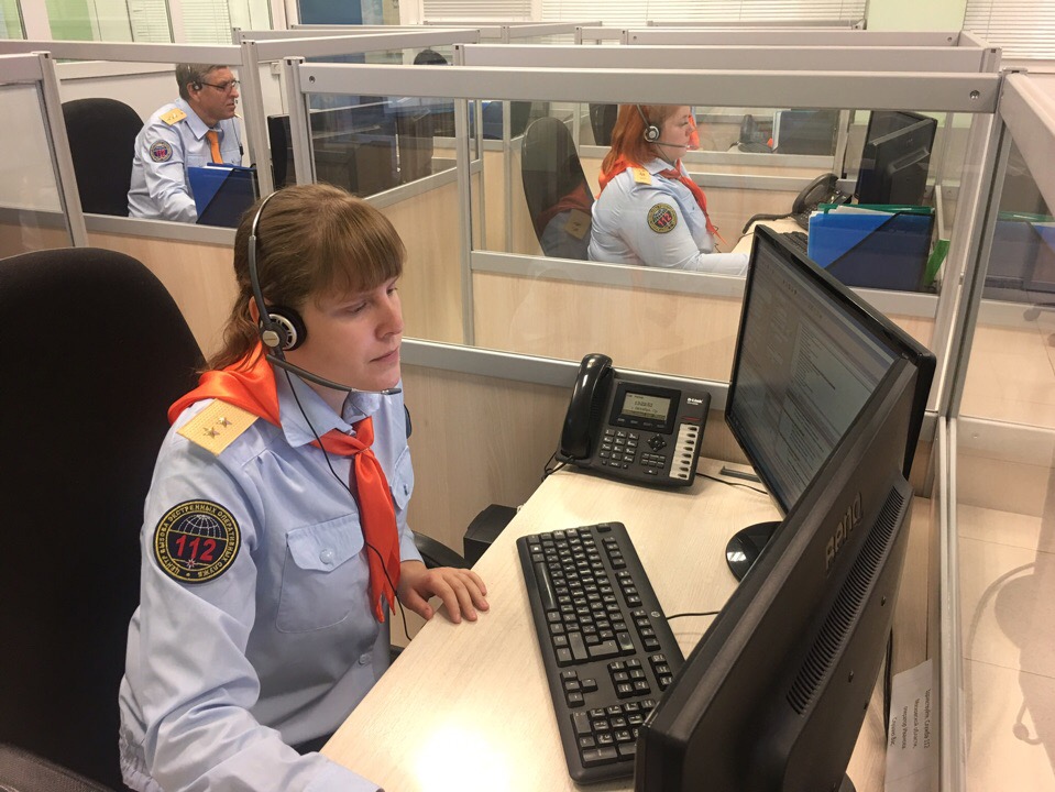 С 1 марта операторам горячей линии 112 будут ежемесячно доплачивать 7 тысяч рублей