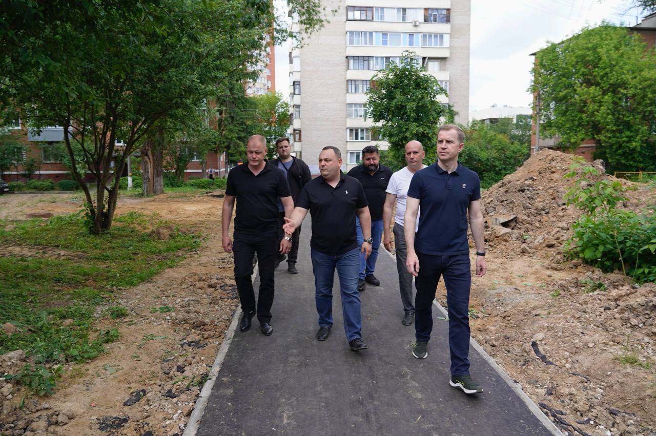 Благоустройство у домов 23 и 25 на улице Свердлова в Подольске завершат до конца июля Благоустройство у домов 23 и 25 на улице Свердлова в Подольске завершат до конца июля