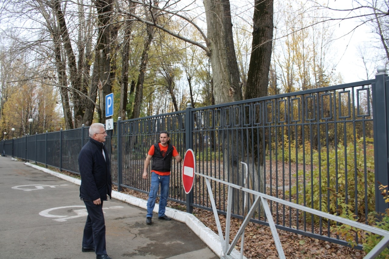 В Подольске оградили ДК "Плещеево" от незваных гостей
