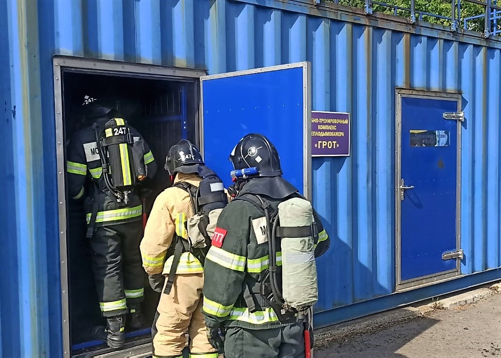 Около 40 возгораний сухой травы потушили в Подольске за неделю