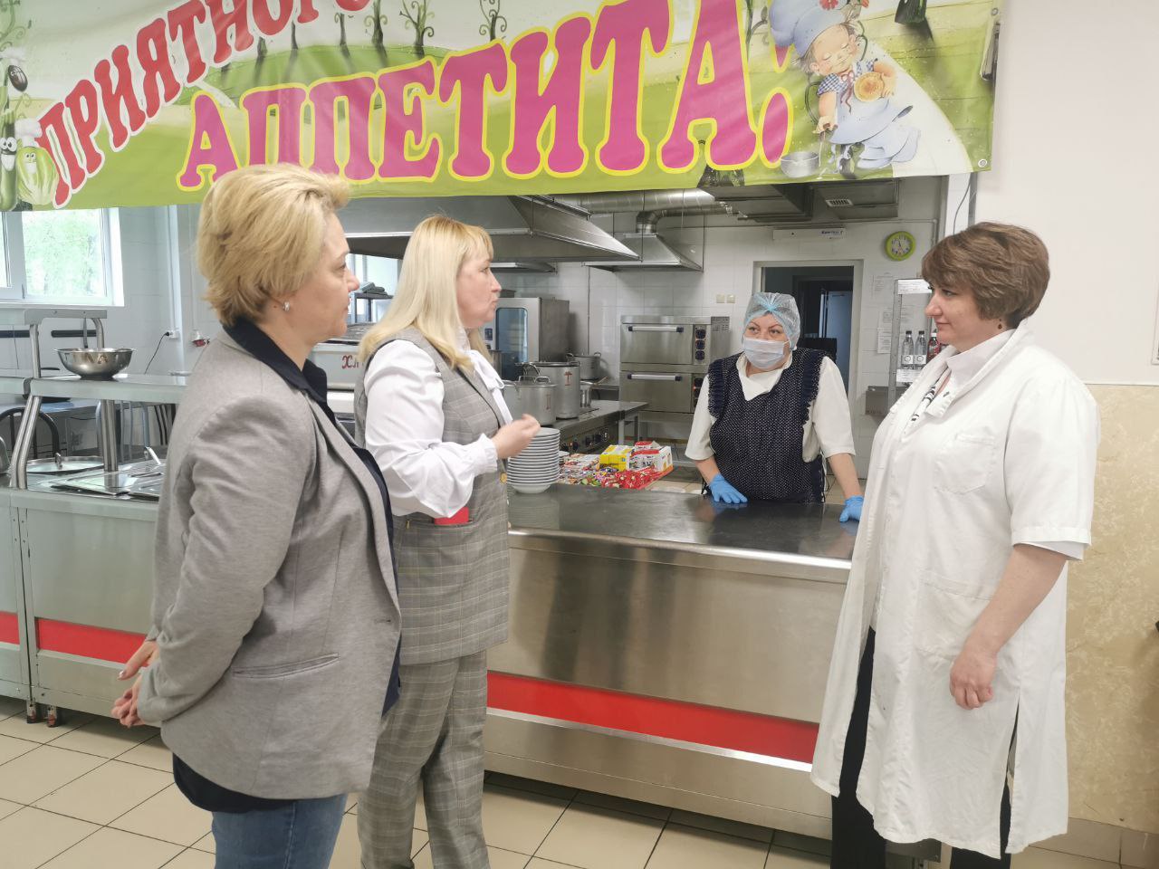 Проверки организации питания в подольских школах проводятся ежедневно Проверки организации питания в подольских школах проводятся ежедневно