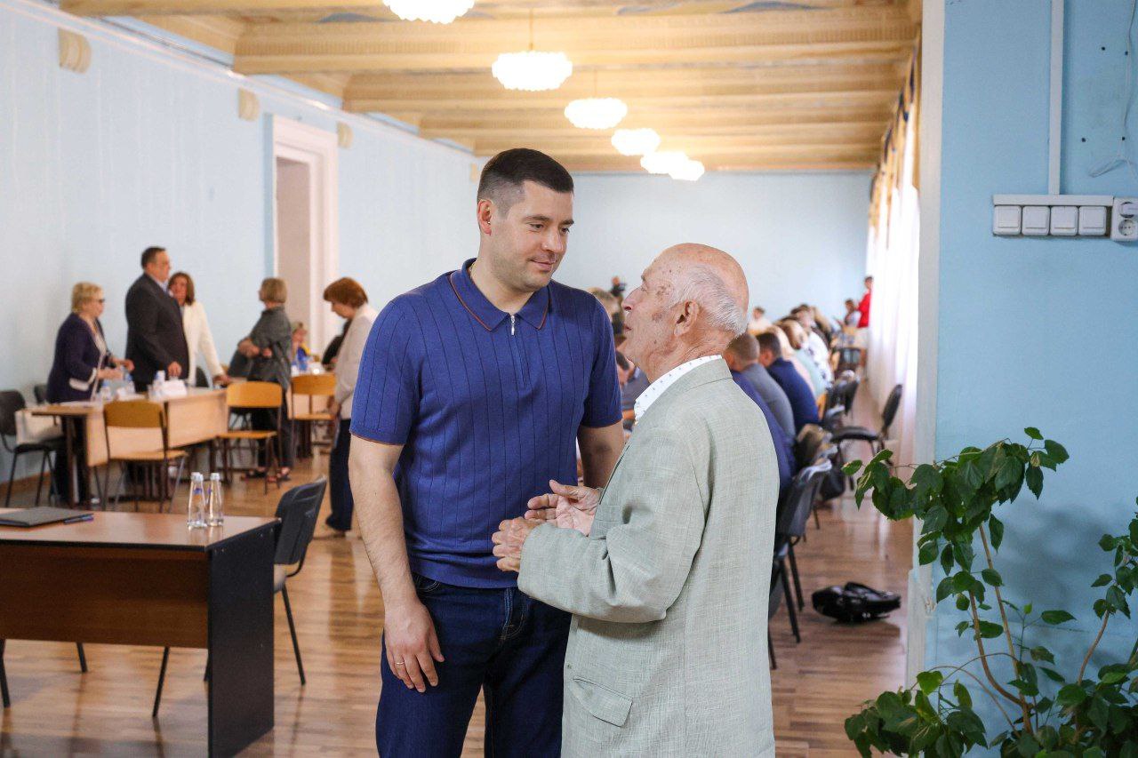 Выездная администрация приехала к членам подольского клуба «Активное долголетие»