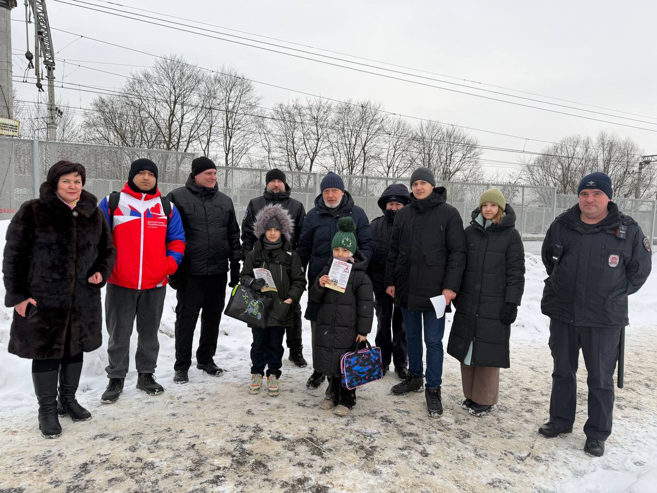 На платформе Кутузовская пассажирам напомнили о правилах безопасности