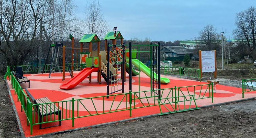Новые игровые площадки установили для детей