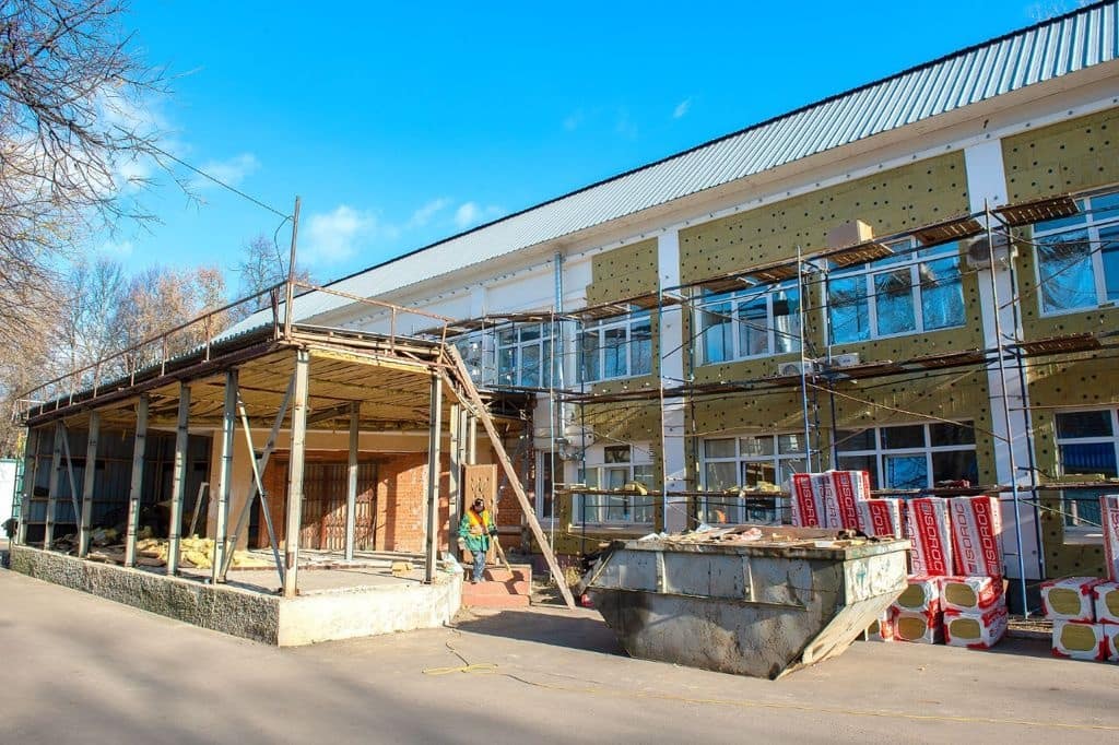 Ремонт в больнице на Весенней завершится в декабре