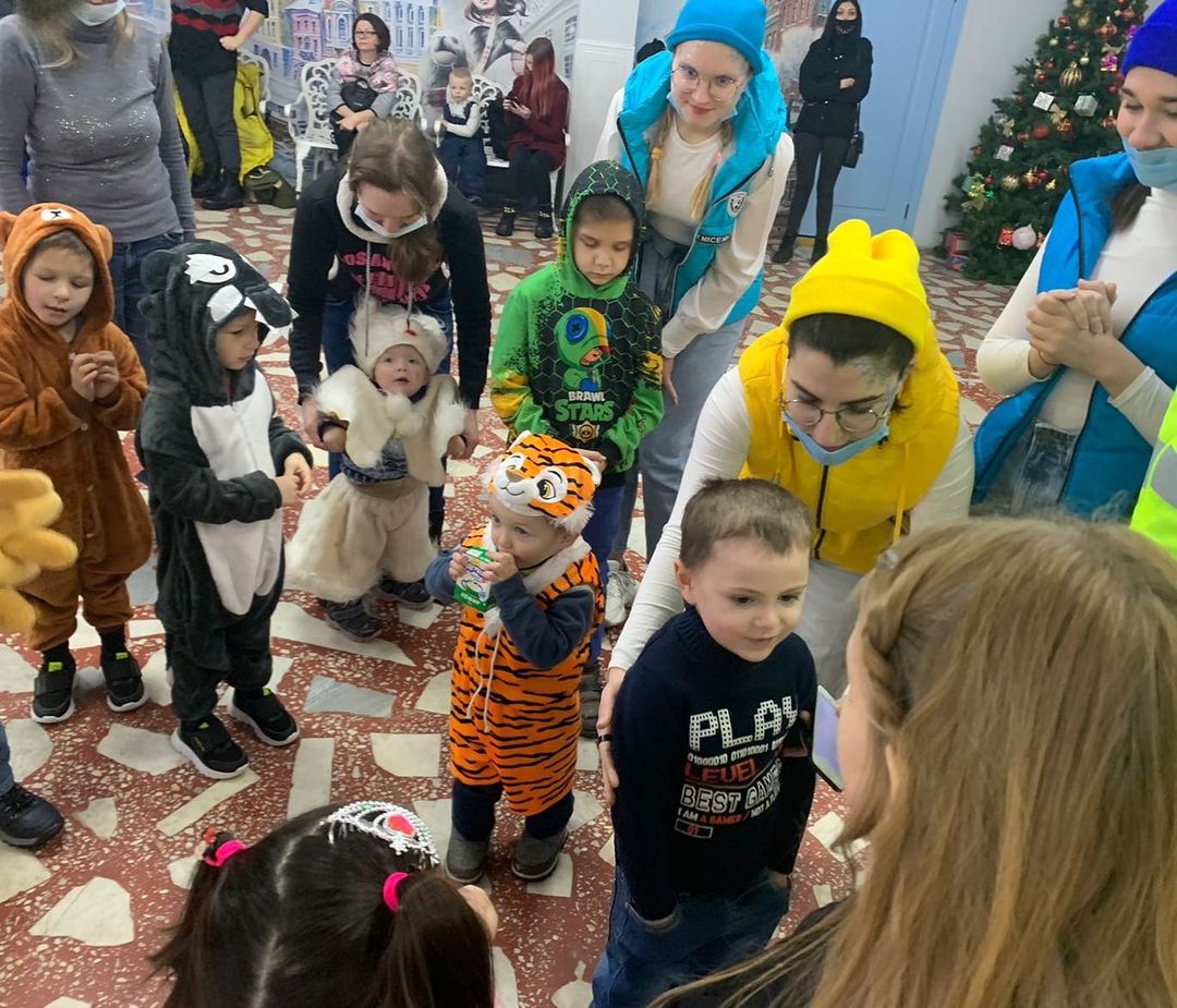 В этом году в Подольске организовано 14 социальных елок для 1 790 детей, находящихся в трудной жизненной ситуации