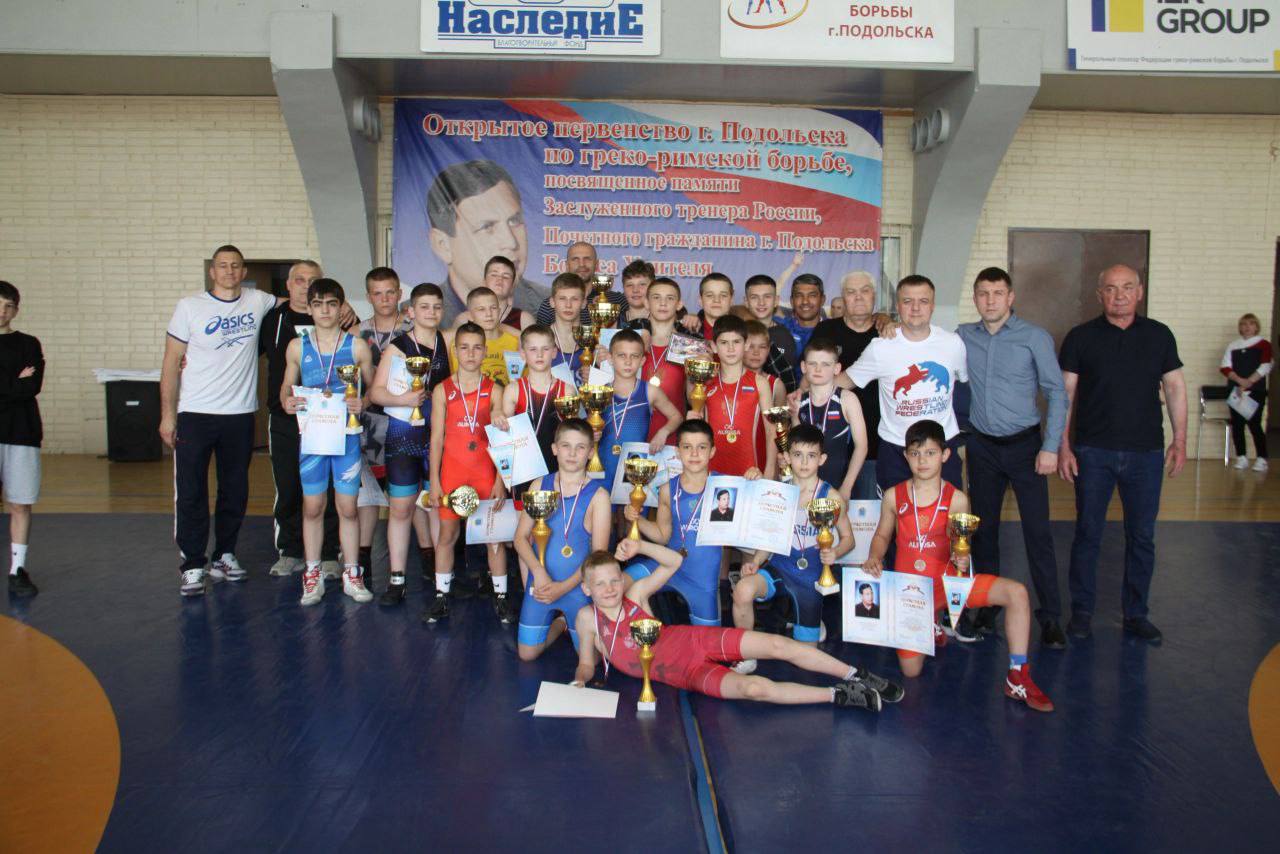 В Подольске более 100 спортсменов приняли участие в первенстве по греко-римской борьбе