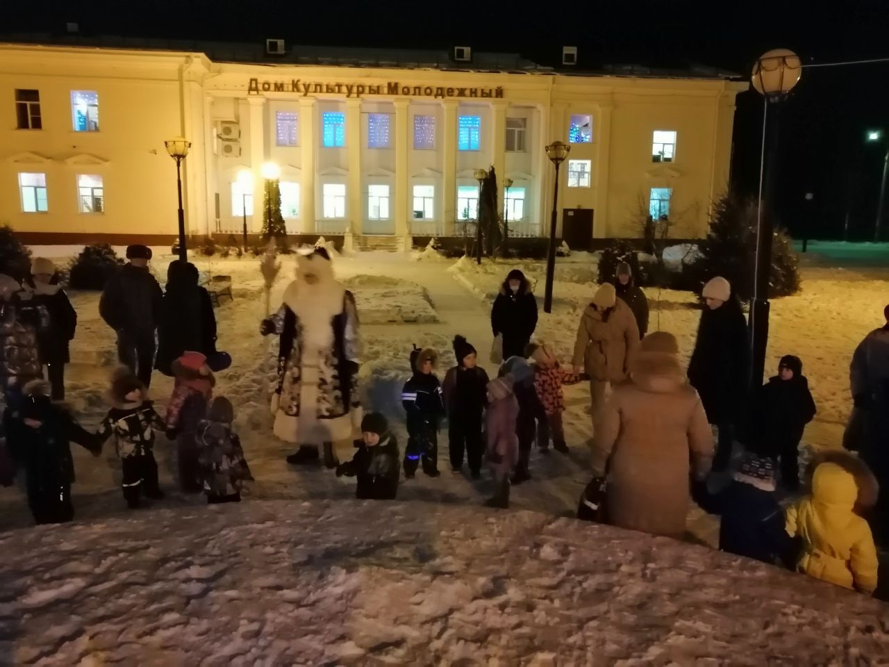 Череда поздравлений приближает нас к Новому году!