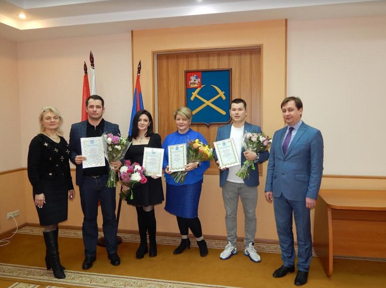  Состоялось награждение победителей в смотре-конкурсе на лучшее комплексное оформление объектов потребительского рынка Подольска к Новому году и Рождеству