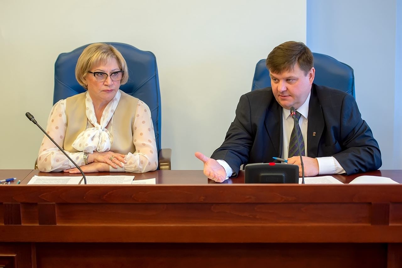 Передачу в собственность спортивно-оздоровительного гостиничного комплекса «Витязь» обсудили депутаты Передачу в собственность спортивно-оздоровительного гостиничного комплекса «Витязь» обсудили депутаты