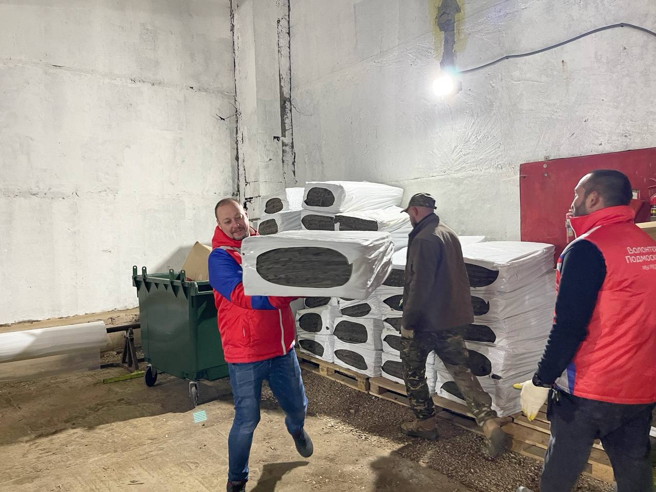 Подольчане продолжают помогать СВОим