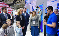 День национальных приоритетов «Кадры» отметили на выставке «Россия»