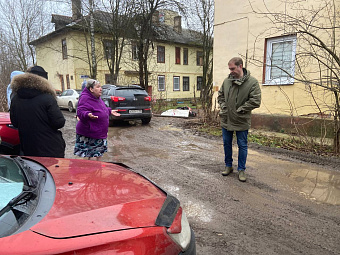 Недостатки содержания территории и МКД будут исправлять в микрорайоне Красная Горка