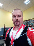 Врач из Подольска победил на Всероссийском турнире по тяжелой атлетике 
