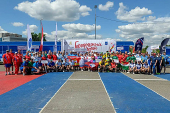 В Подольске в СК комплекса «Труд» проходит чемпионат России по городошному спорту