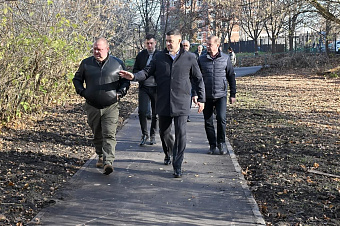 Григорий Артамонов проверил содержание территории в Высотном