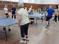 В Доме культуры имени Лепсе г. о. Подольск участники "Активного долголетия" занимаются настольным теннисом