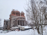 Четвертый малый купол установили на звоннице  Никольского храма, строящегося в Кузнечиках