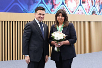 Подольскому координатору приемных семей губернатор вручил награду