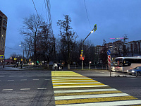 На Красной Горке на опасном переходе подсветили зебру