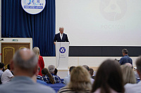 Вячеслав Фетисов приехал к трудовому коллективу НИИ НПО «Луч» Вячеслав Фетисов приехал к трудовому коллективу НИИ НПО «Луч»