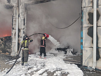 В Подольске пожарные ликвидировали возгорание автосервиса