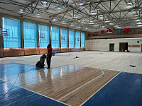 В спортзале СШОР «Космос» обновляют напольное покрытие