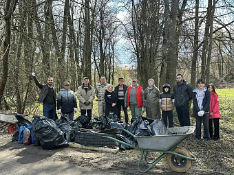 Сельские жители вышли на субботник